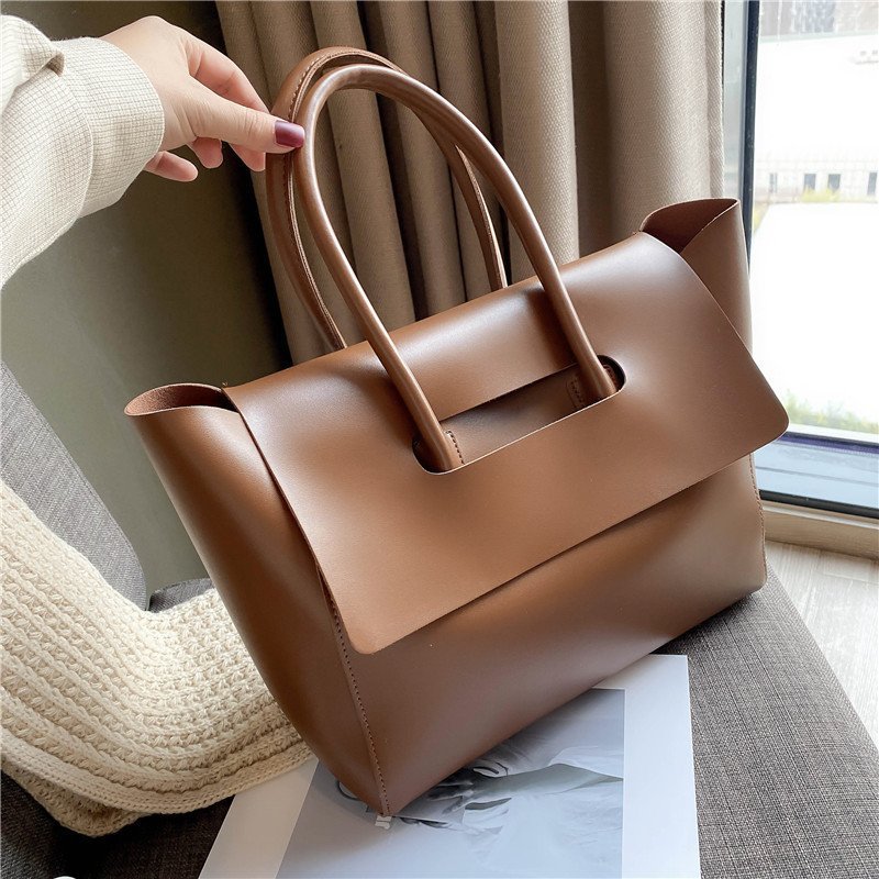 Retro Tote Shoulder Bag – Large Capacity PU Leather Handbag for Women