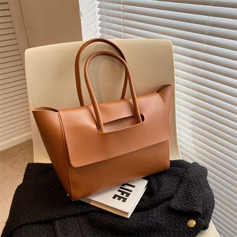 Retro Tote Shoulder Bag – Large Capacity PU Leather Handbag for Women