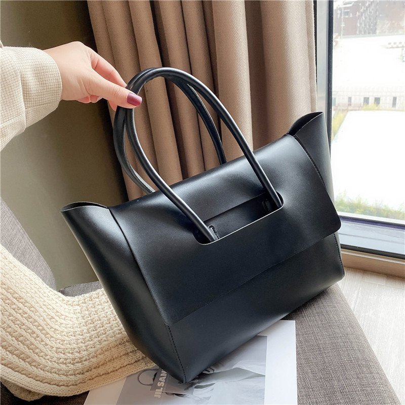 Retro Tote Shoulder Bag – Large Capacity PU Leather Handbag for Women